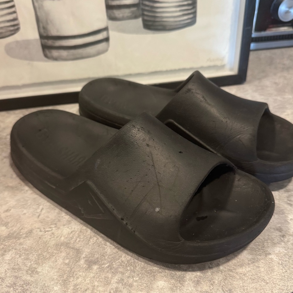 Gymshark  Slip On Sandals Men Sz 7